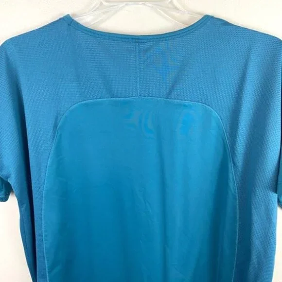 NWT Under Armour Heat Gear Top - Picture 4 of 9